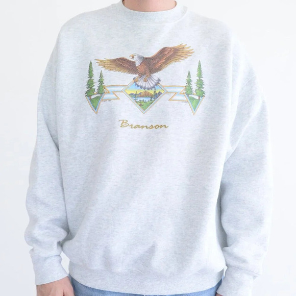 Vintage  '98 Fruit Of The Loom Best Branson Mo Eagle Outdoors Crew Neck Sweater - Picture 1 of 10